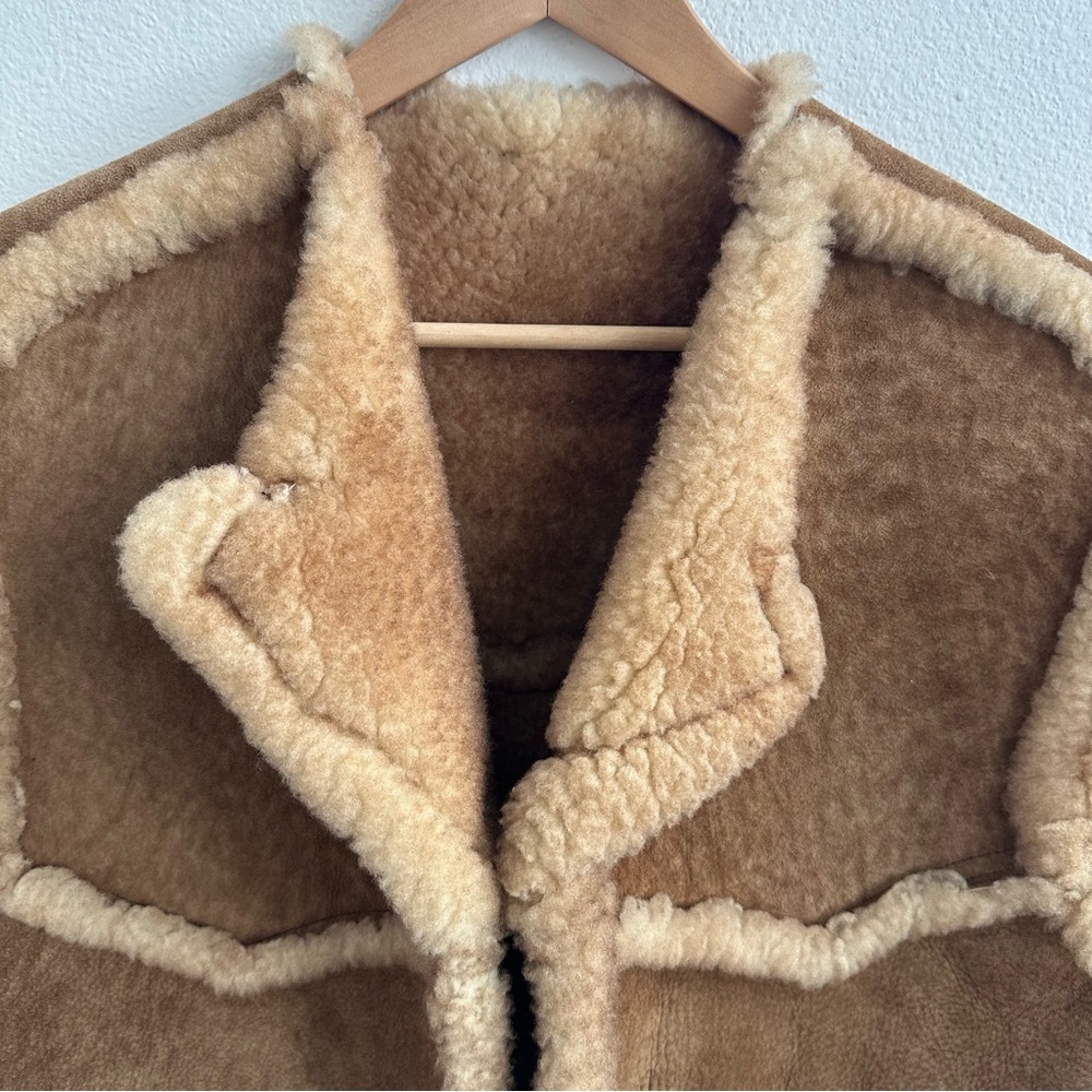 Sheepskin Trader leather shearling outdoorsman vest - Picture 2 of 11